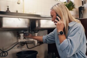 Plumbing 101: Detect & Fix Leaks in Your Greenfield Home