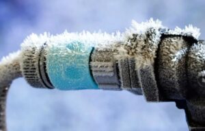 frozen water pipes what to do